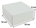 Pudelko-na-ciasto-klapowe-18x18x9-cm-opak-50-szt-30117-632x496-nobckgr.webp